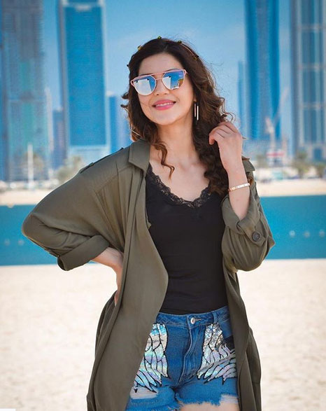 Mehreen Pirzada Instagram Photos